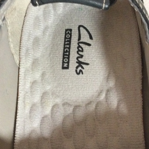 9.5 Clarks green closed toe sandals - Picture 7 of 7